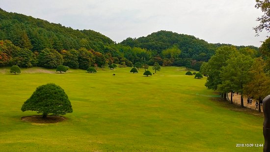 https://mdw-travel-data-us-east-1.s3.amazonaws.com/img/country/South-Korea/Cheongnamdae-Sarangchae-Museum/img_03.jpg