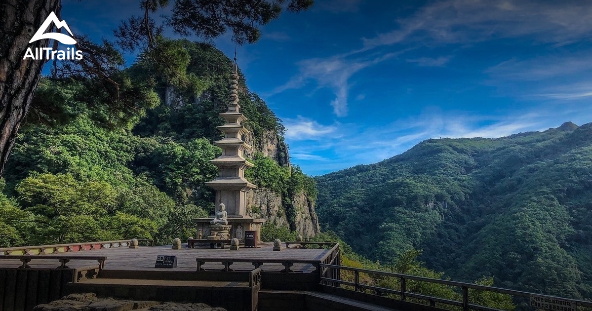 https://mdw-travel-data-us-east-1.s3.amazonaws.com/img/country/South-Korea/Cheongnyangsan-Provincial-Park/img_01.jpg