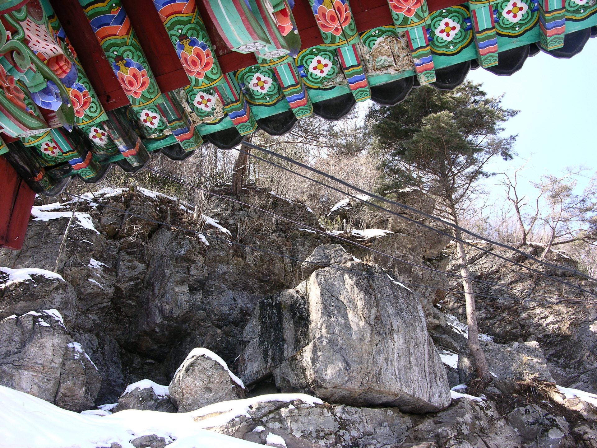 https://mdw-travel-data-us-east-1.s3.amazonaws.com/img/country/South-Korea/Chiaksan-National-Park/img_03.jpg