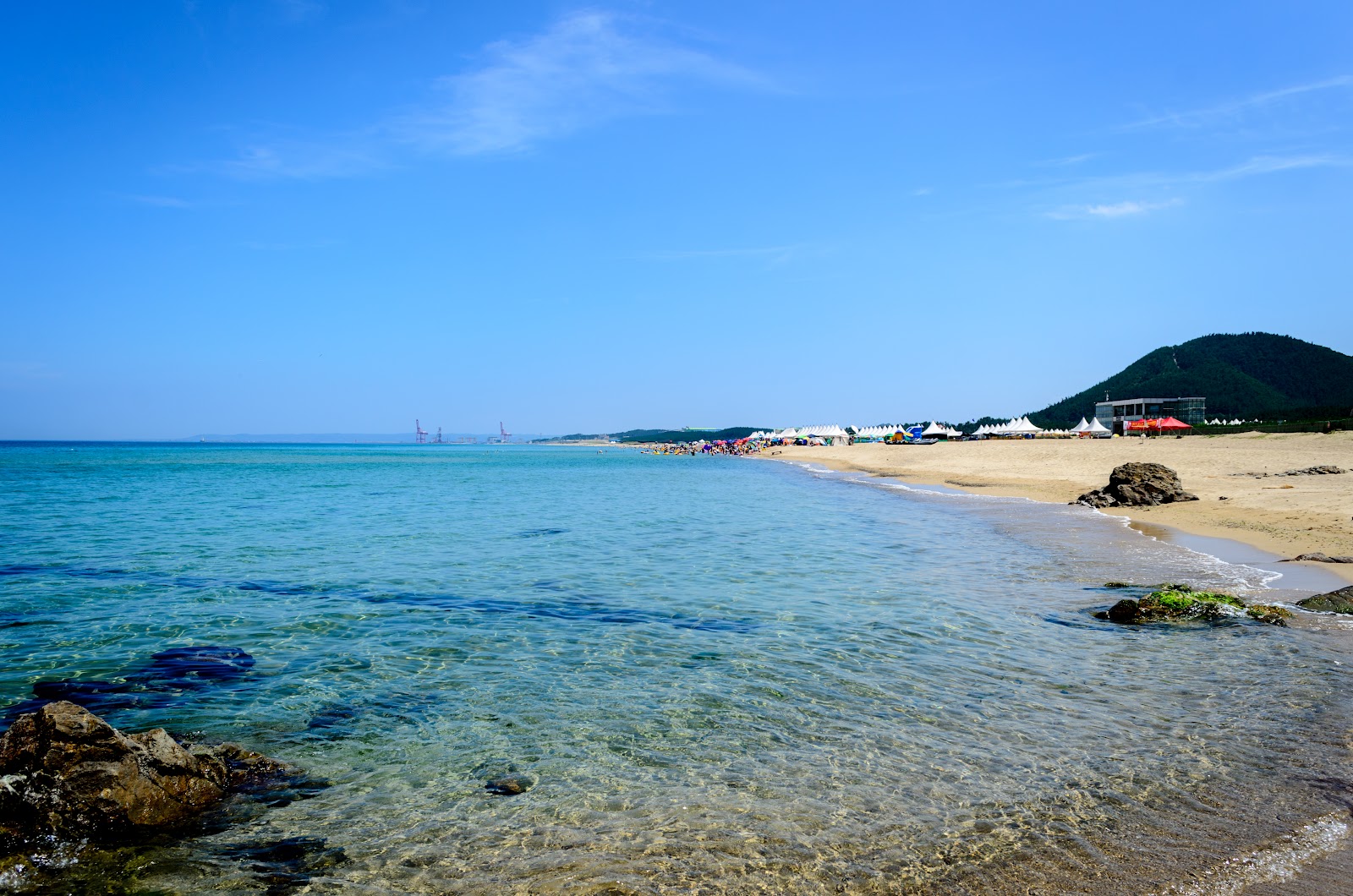 https://mdw-travel-data-us-east-1.s3.amazonaws.com/img/country/South-Korea/Chilpo-Beach/img_00.jpg