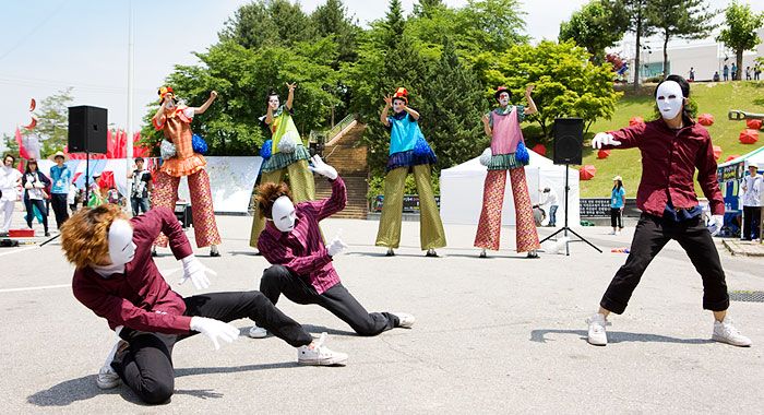 https://mdw-travel-data-us-east-1.s3.amazonaws.com/img/country/South-Korea/Chuncheon-International-Mime-Festival/img_03.jpg