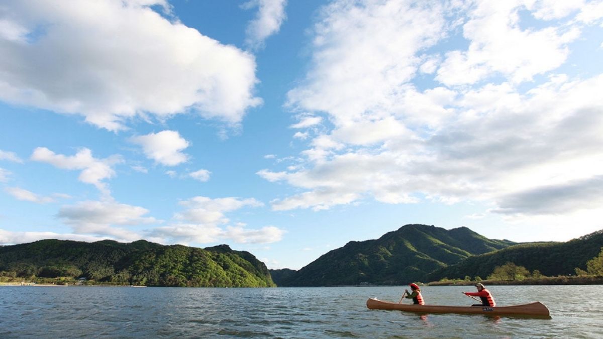 https://mdw-travel-data-us-east-1.s3.amazonaws.com/img/country/South-Korea/Chuncheon-Mulle-gil/img_03.jpg