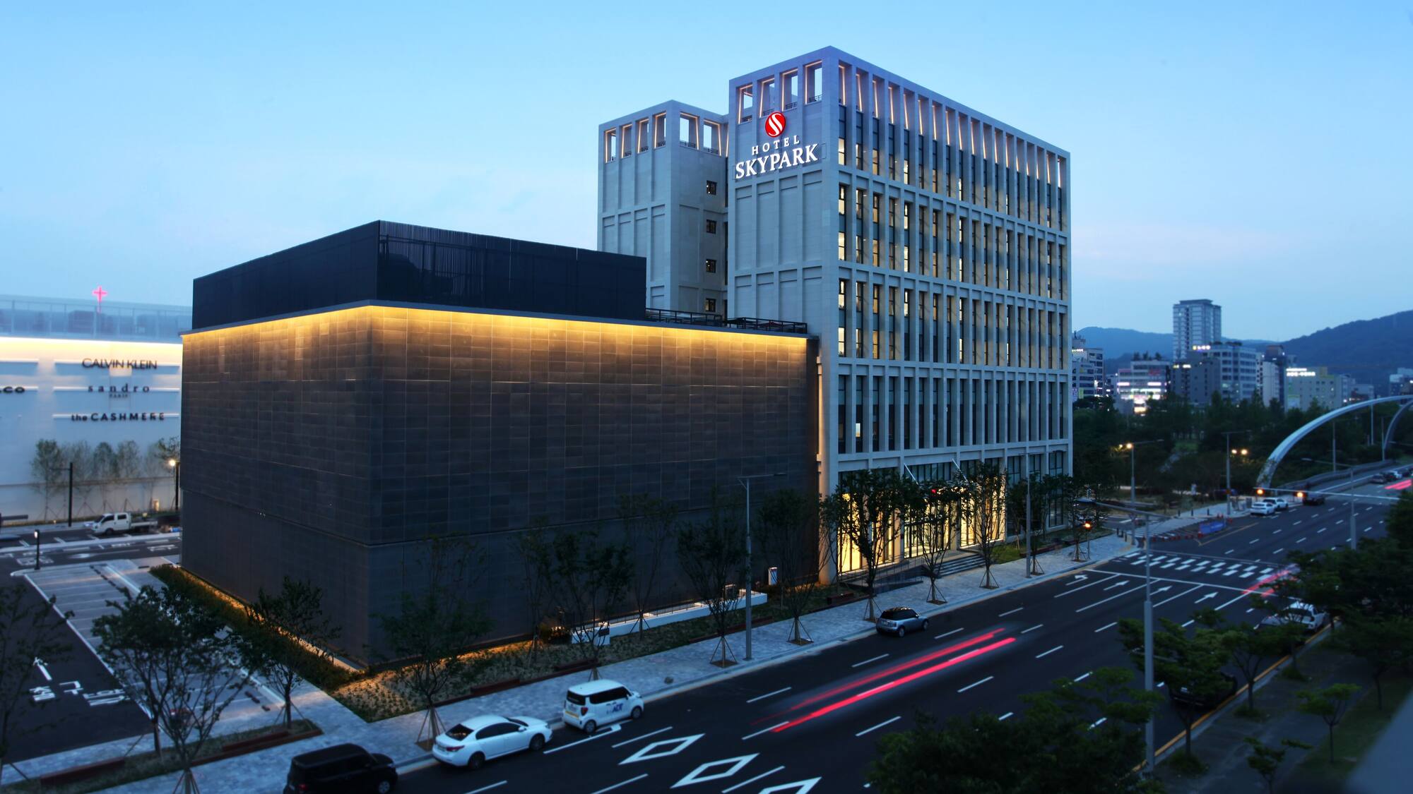 https://mdw-travel-data-us-east-1.s3.amazonaws.com/img/country/South-Korea/Daedeok-Techno-Valley/img_01.jpg