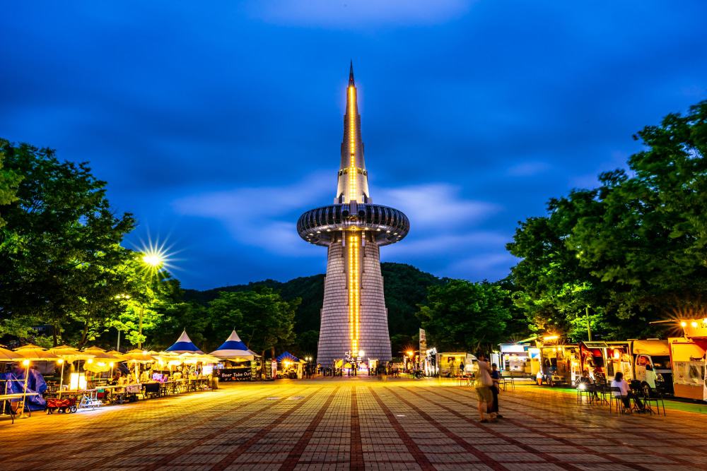 https://mdw-travel-data-us-east-1.s3.amazonaws.com/img/country/South-Korea/Daejeon-O-World/img_00.jpg