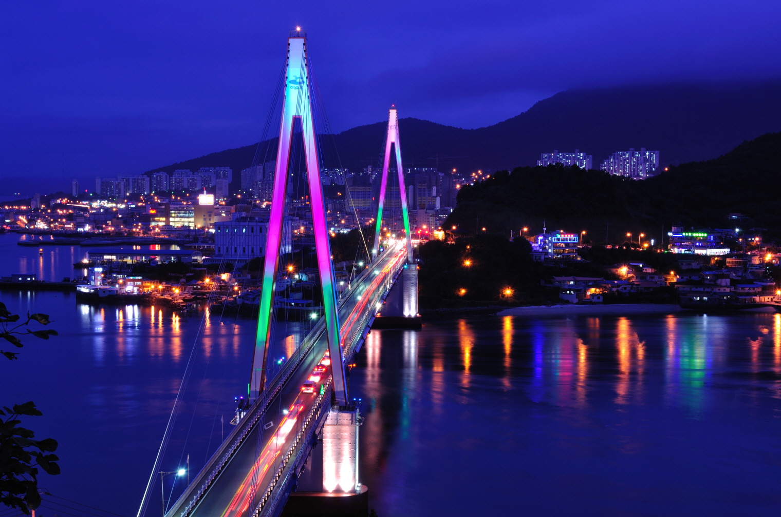 https://mdw-travel-data-us-east-1.s3.amazonaws.com/img/country/South-Korea/Dolsan-Roe-Garden/img_02.jpg