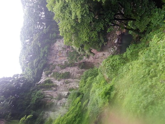 https://mdw-travel-data-us-east-1.s3.amazonaws.com/img/country/South-Korea/Eongtto-Falls/img_01.jpg
