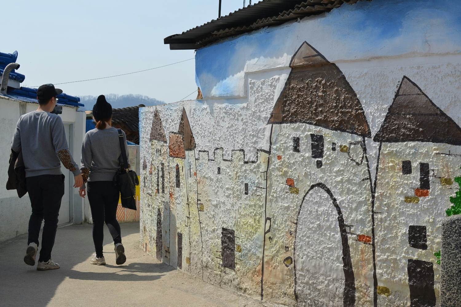 https://mdw-travel-data-us-east-1.s3.amazonaws.com/img/country/South-Korea/GYODONG-MURAL-VILLAGE/img_01.jpg