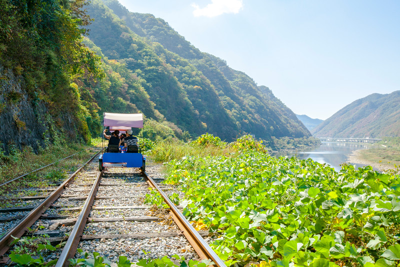https://mdw-travel-data-us-east-1.s3.amazonaws.com/img/country/South-Korea/Gangchon-Rail-Park/img_01.jpg