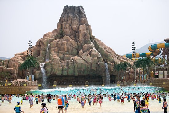 https://mdw-travel-data-us-east-1.s3.amazonaws.com/img/country/South-Korea/Gimhae-Lotte-Water-Park/img_03.jpg