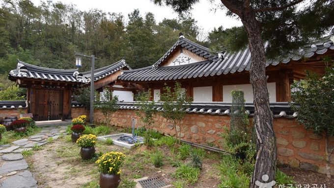 https://mdw-travel-data-us-east-1.s3.amazonaws.com/img/country/South-Korea/Gochangeupseong-Fortress/img_03.jpg
