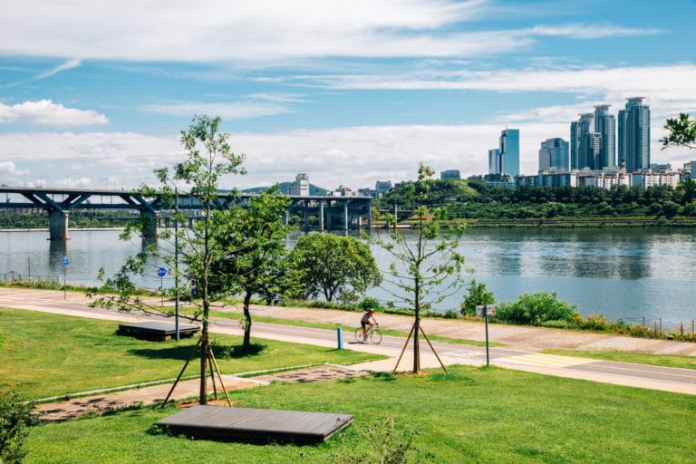 https://mdw-travel-data-us-east-1.s3.amazonaws.com/img/country/South-Korea/Gosan-Park/img_03.jpg