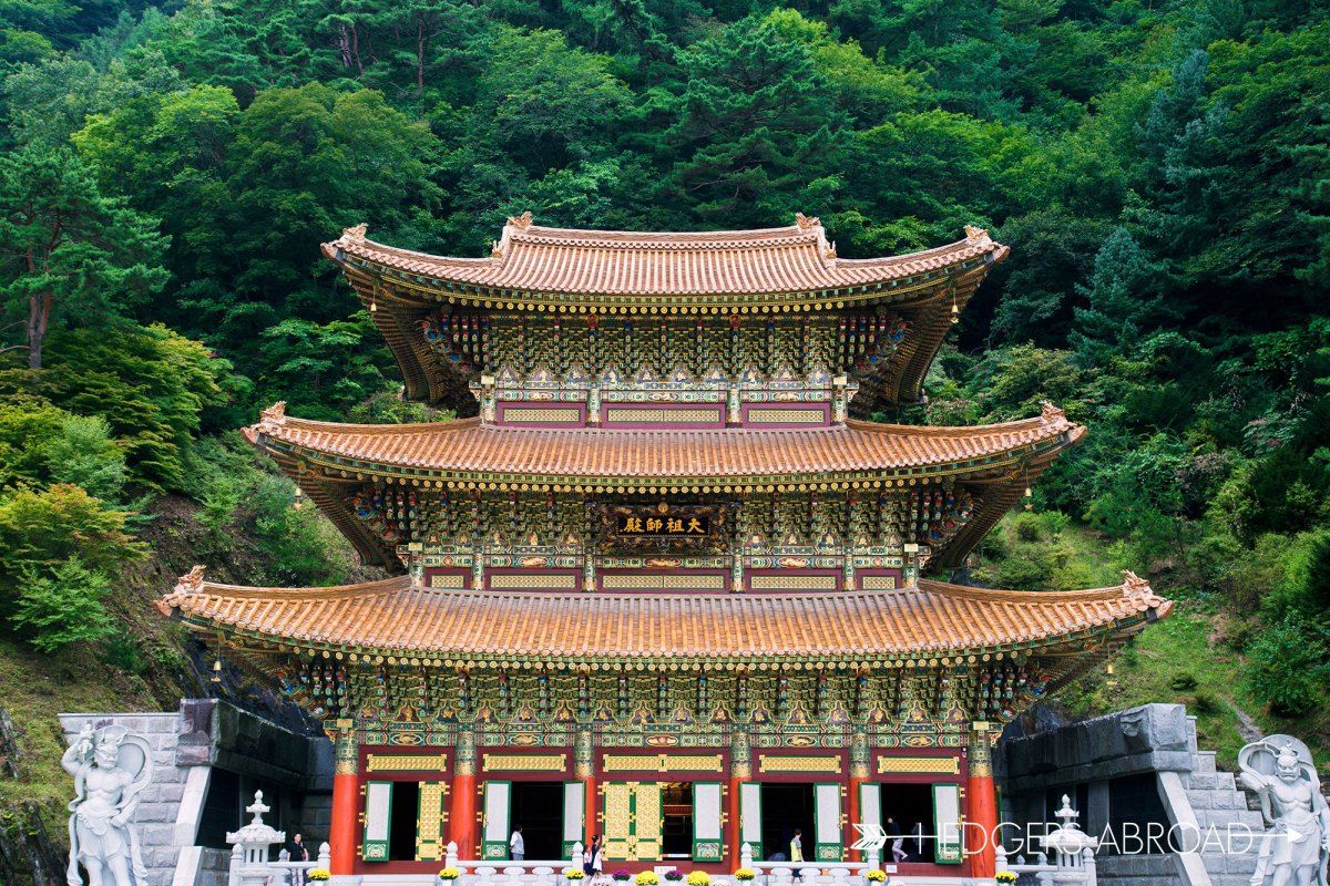 https://mdw-travel-data-us-east-1.s3.amazonaws.com/img/country/South-Korea/Guinsa-Temple/img_05.jpg