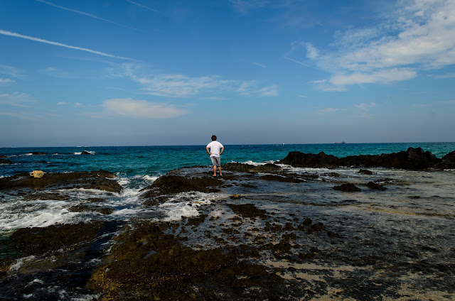 https://mdw-travel-data-us-east-1.s3.amazonaws.com/img/country/South-Korea/Guryongpo-Beach/img_01.jpg