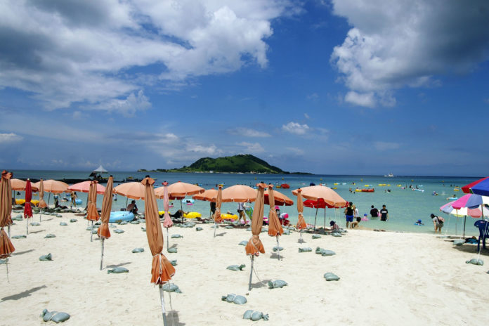 https://mdw-travel-data-us-east-1.s3.amazonaws.com/img/country/South-Korea/Guryongpo-Beach/img_02.jpg
