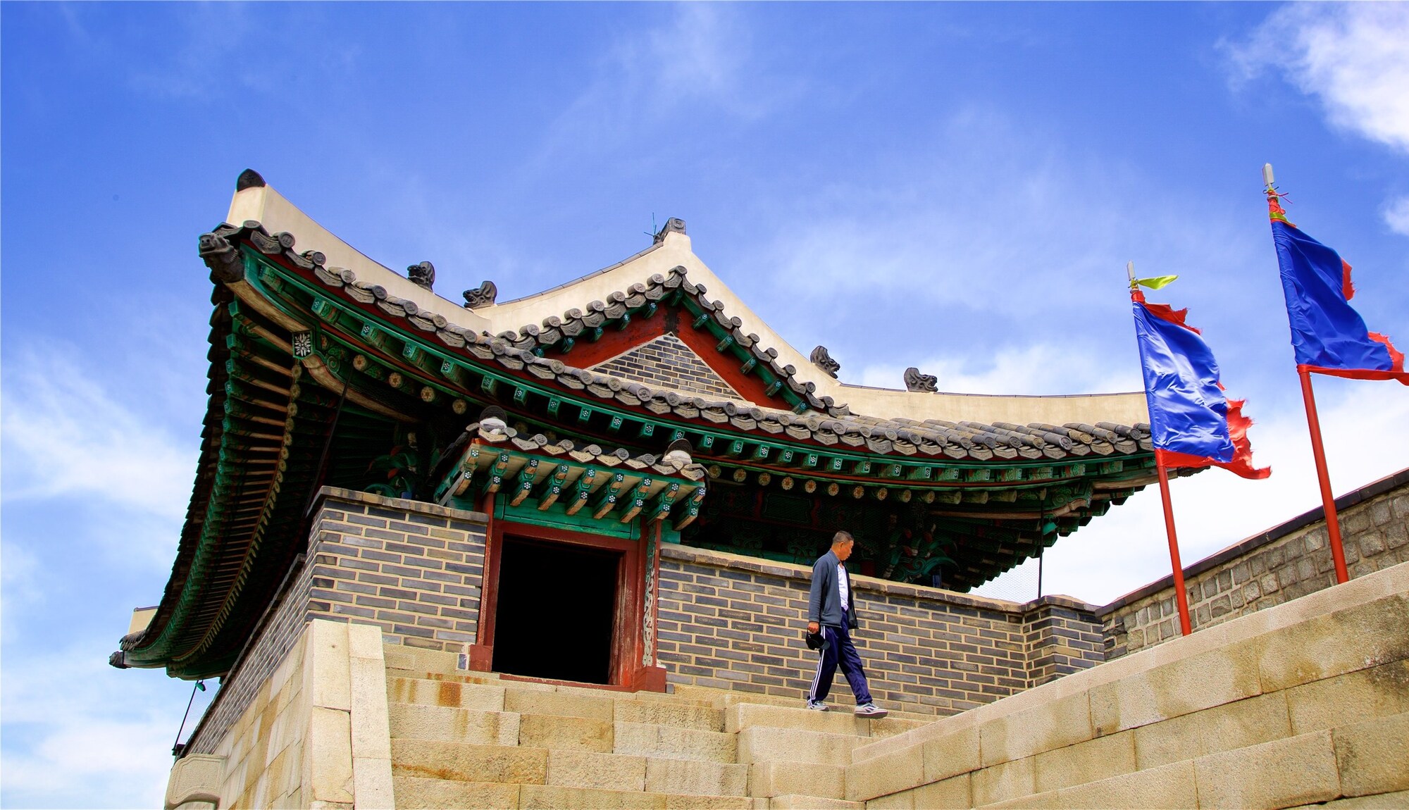 https://mdw-travel-data-us-east-1.s3.amazonaws.com/img/country/South-Korea/Gyeonggi-Arts-Center/img_03.jpg
