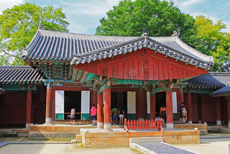 https://mdw-travel-data-us-east-1.s3.amazonaws.com/img/country/South-Korea/Gyeonggijeon-Shrine/img_03.jpg