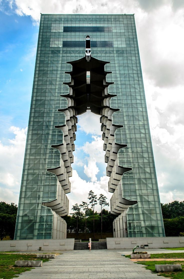 https://mdw-travel-data-us-east-1.s3.amazonaws.com/img/country/South-Korea/Gyeongju-Tower/img_00.jpg