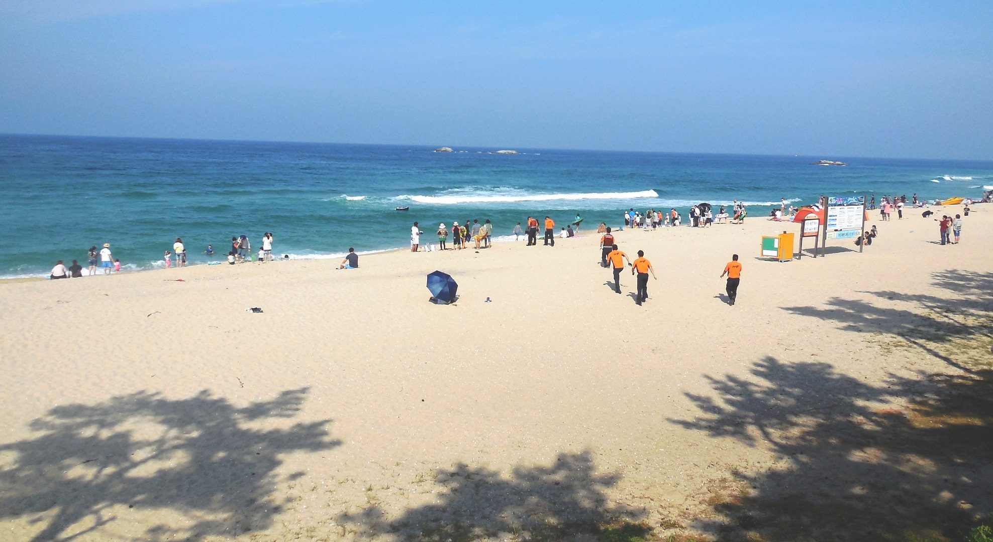 https://mdw-travel-data-us-east-1.s3.amazonaws.com/img/country/South-Korea/Gyeongpo-Lake/img_03.jpg