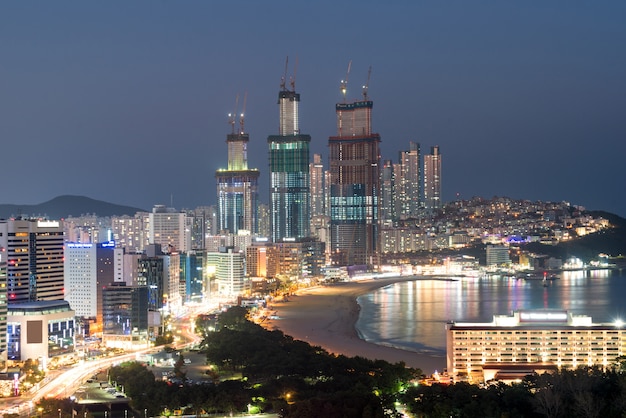 https://mdw-travel-data-us-east-1.s3.amazonaws.com/img/country/South-Korea/Haeundae-Beach/img_03.jpg