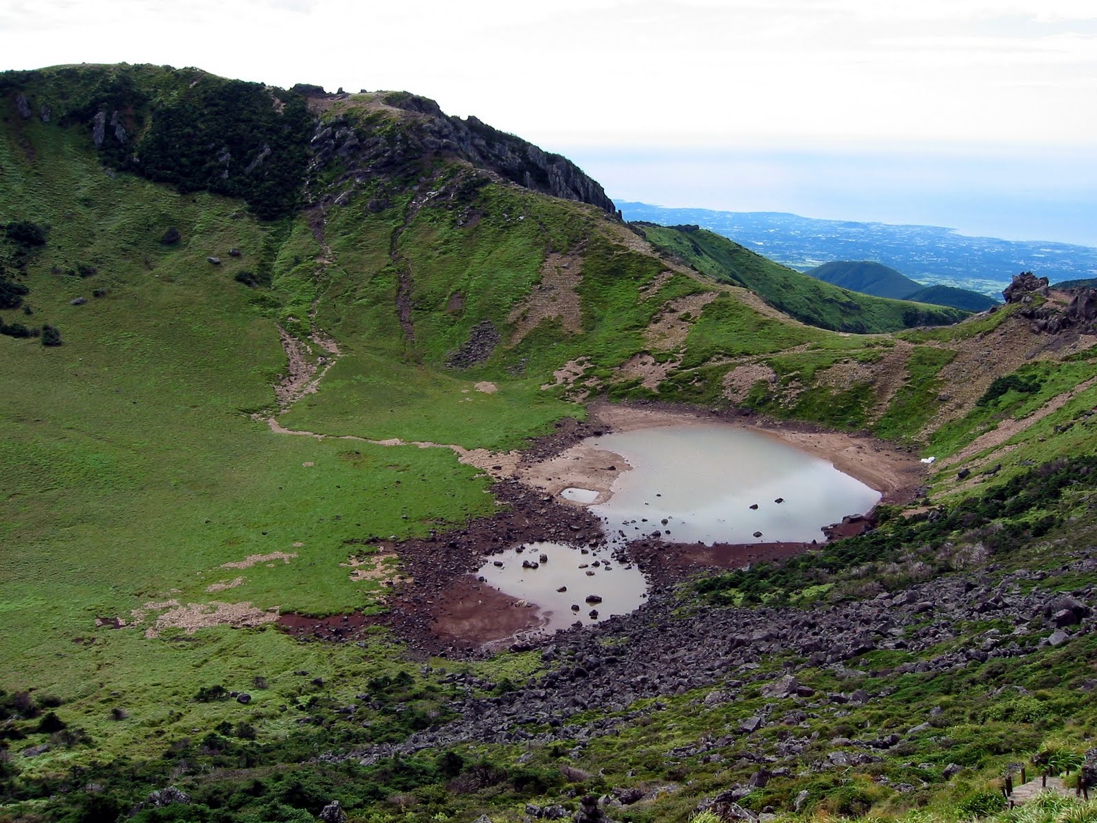 https://mdw-travel-data-us-east-1.s3.amazonaws.com/img/country/South-Korea/Hallasan-National-Park/img_03.jpg