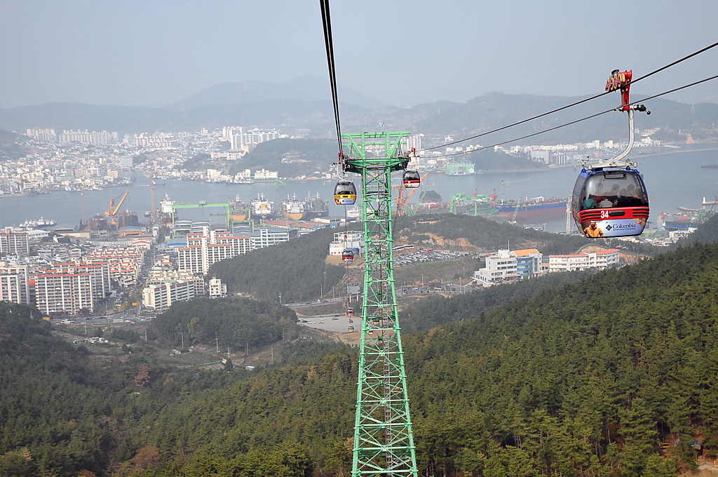 https://mdw-travel-data-us-east-1.s3.amazonaws.com/img/country/South-Korea/Hallyeo-Waterway-Observation-Cable-Car/img_01.jpg