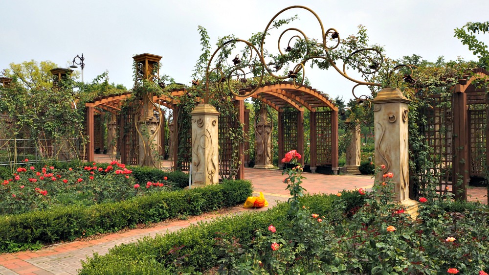 https://mdw-travel-data-us-east-1.s3.amazonaws.com/img/country/South-Korea/Hanbat-Arboretum/img_00.jpg