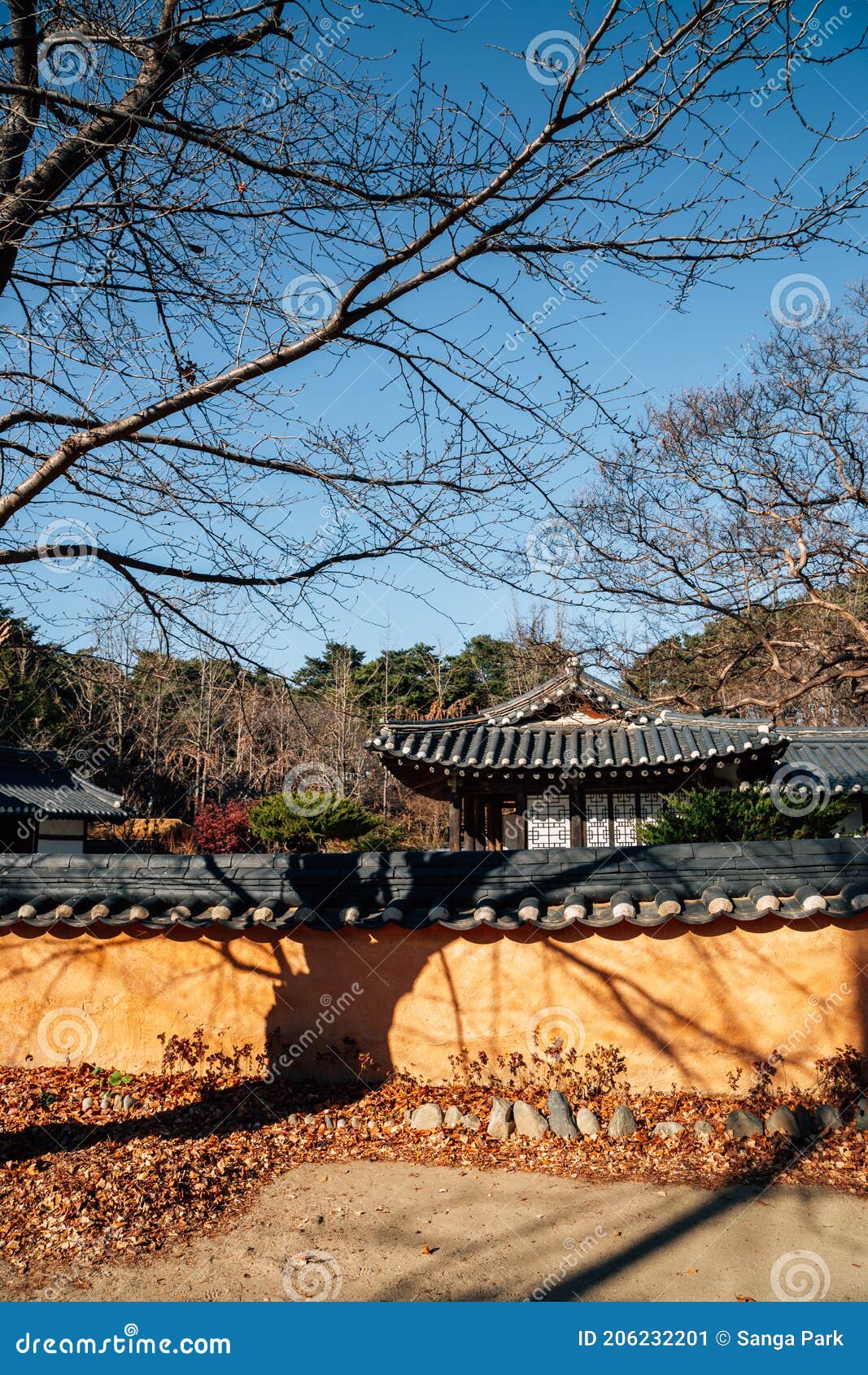 https://mdw-travel-data-us-east-1.s3.amazonaws.com/img/country/South-Korea/Heo-Gyun-and-Heo-Nanseolheon-Memorial-Park/img_03.jpg