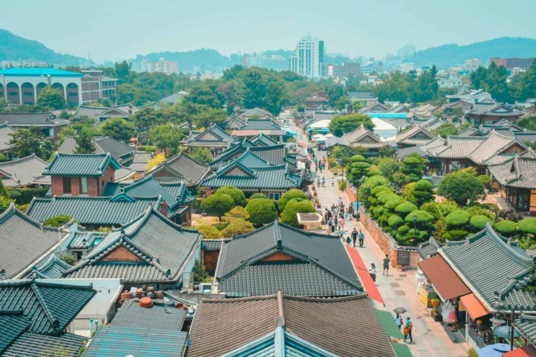 https://mdw-travel-data-us-east-1.s3.amazonaws.com/img/country/South-Korea/Himchari-Cultural-Village/img_01.jpg