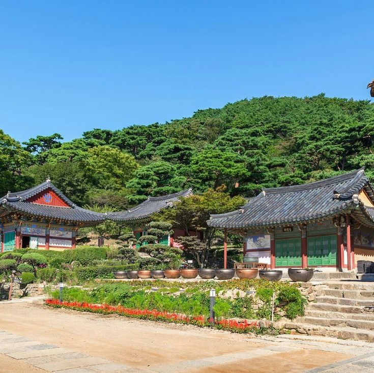 https://mdw-travel-data-us-east-1.s3.amazonaws.com/img/country/South-Korea/House-of-Ga/img_02.jpg