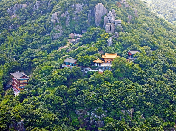 https://mdw-travel-data-us-east-1.s3.amazonaws.com/img/country/South-Korea/Hyangiram-Hermitage/img_01.jpg