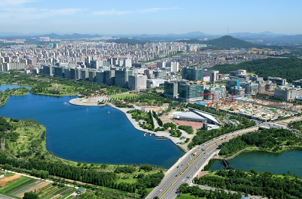 https://mdw-travel-data-us-east-1.s3.amazonaws.com/img/country/South-Korea/Ilsan-Beach/img_03.jpg