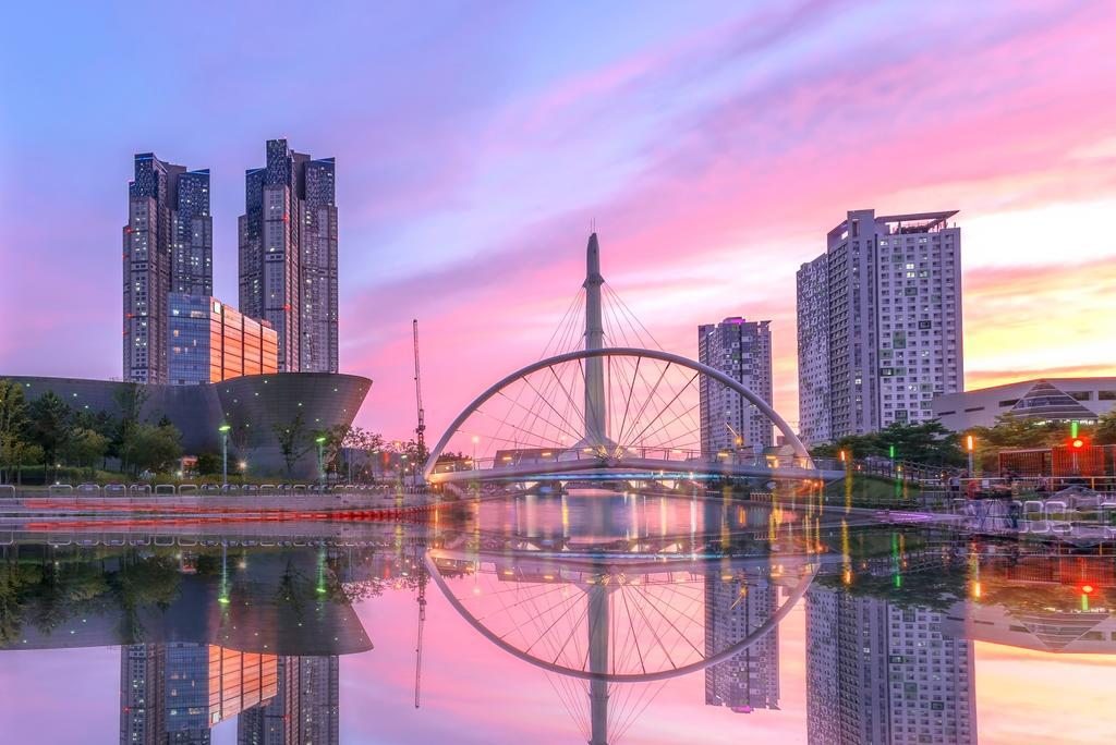 https://mdw-travel-data-us-east-1.s3.amazonaws.com/img/country/South-Korea/Incheon-Art-Platform/img_01.jpg