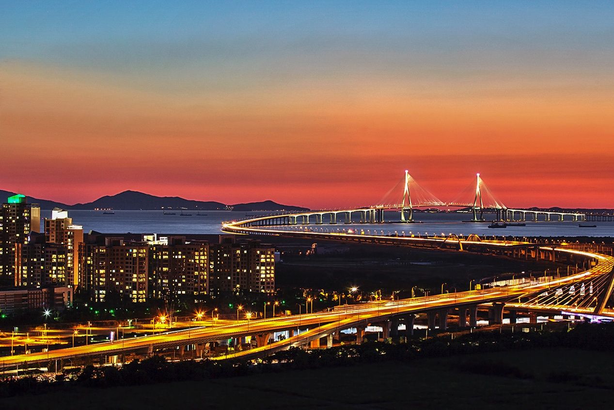 https://mdw-travel-data-us-east-1.s3.amazonaws.com/img/country/South-Korea/Incheon-Bridge/img_01.jpg