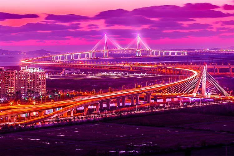 https://mdw-travel-data-us-east-1.s3.amazonaws.com/img/country/South-Korea/Incheon-Bridge/img_02.jpg