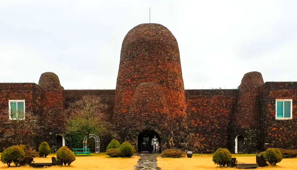 https://mdw-travel-data-us-east-1.s3.amazonaws.com/img/country/South-Korea/Jeju-Chocolate-Museum/img_01.jpg