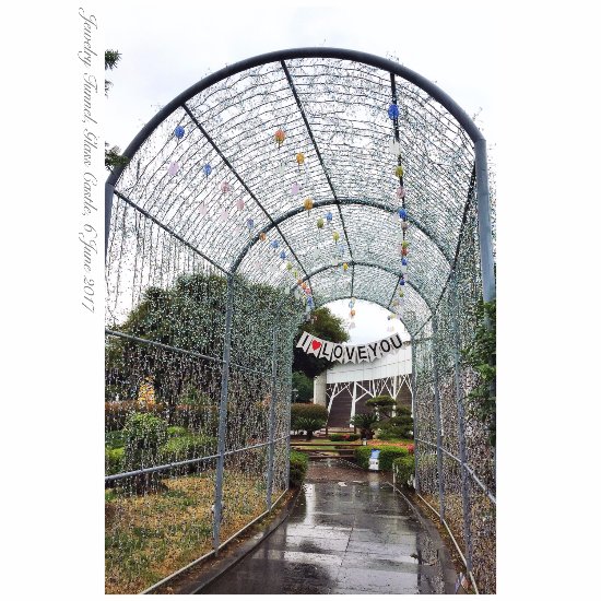 https://mdw-travel-data-us-east-1.s3.amazonaws.com/img/country/South-Korea/Jeju-Glass-Castle/img_03.jpg