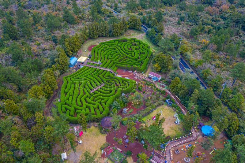 https://mdw-travel-data-us-east-1.s3.amazonaws.com/img/country/South-Korea/Jeju-Kimnyoung-Maze-Park/img_02.jpg