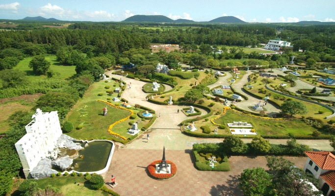 https://mdw-travel-data-us-east-1.s3.amazonaws.com/img/country/South-Korea/Jeju-Mini-Mini-Land/img_01.jpg