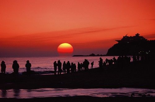 https://mdw-travel-data-us-east-1.s3.amazonaws.com/img/country/South-Korea/Jeongdongjin-Sunrise-Park/img_02.jpg