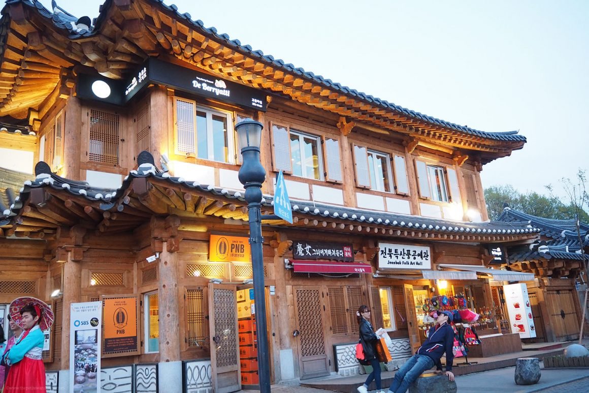 https://mdw-travel-data-us-east-1.s3.amazonaws.com/img/country/South-Korea/Jeonju-Hanok-Village/img_01.jpg