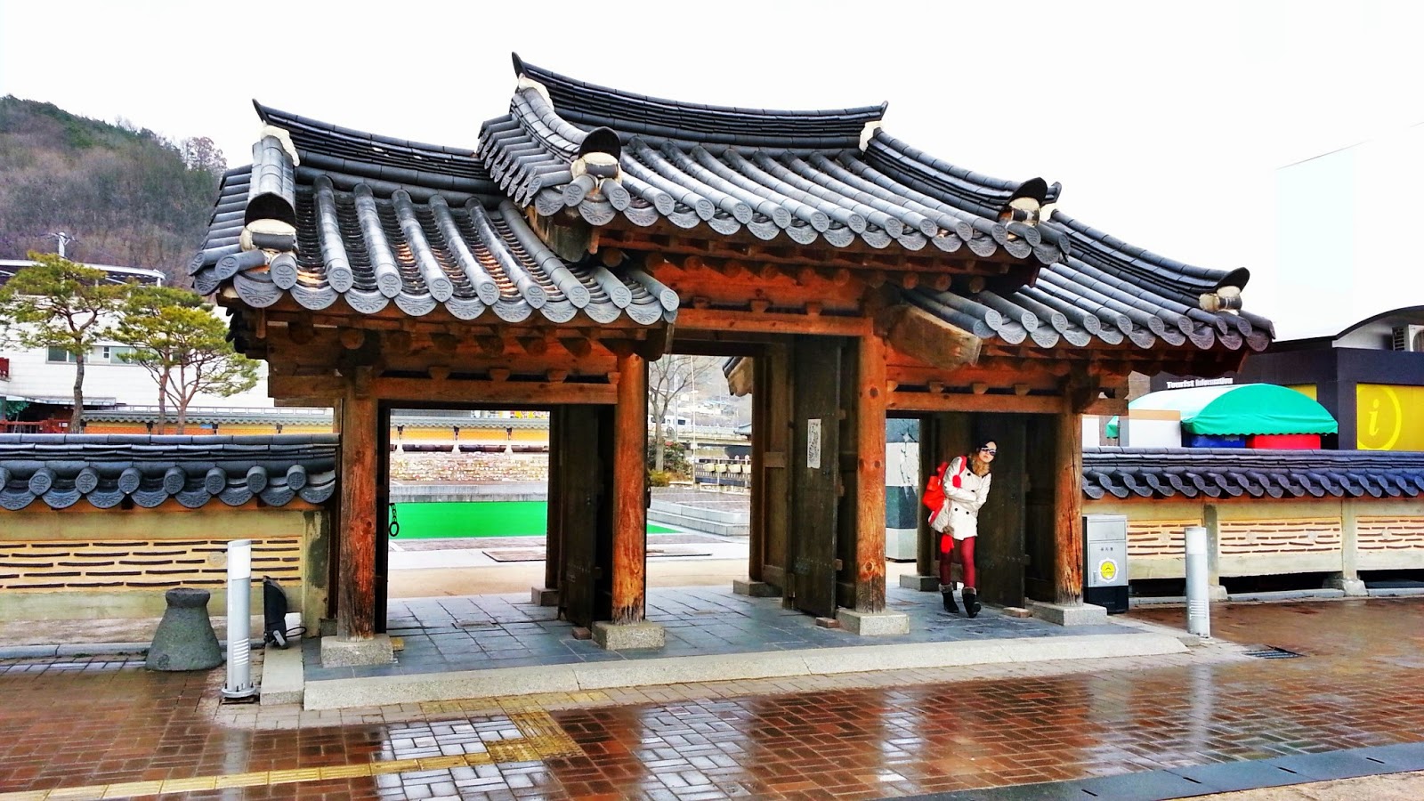 https://mdw-travel-data-us-east-1.s3.amazonaws.com/img/country/South-Korea/Jeonju-Traditional-Culture-Center/img_01.jpg