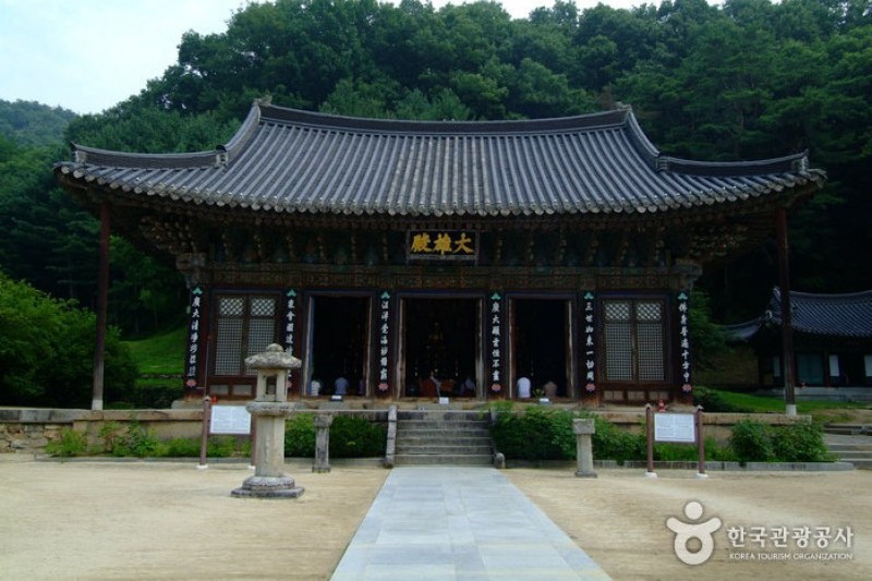 https://mdw-travel-data-us-east-1.s3.amazonaws.com/img/country/South-Korea/Jikjisa-Temple/img_01.jpg
