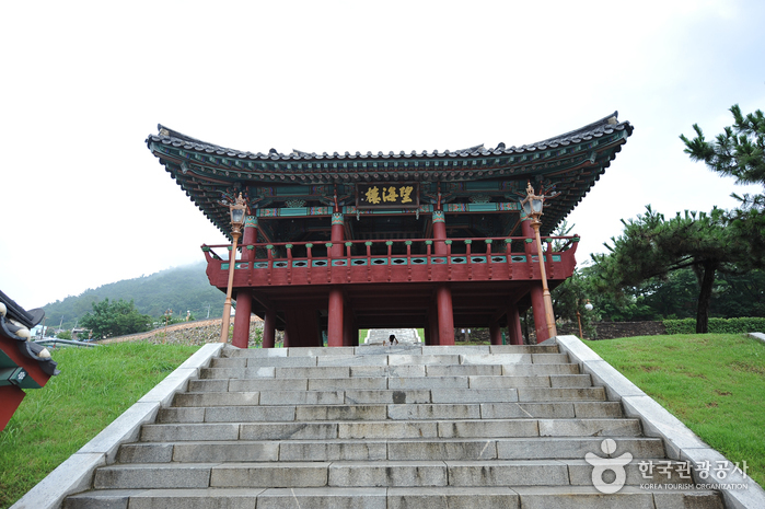 https://mdw-travel-data-us-east-1.s3.amazonaws.com/img/country/South-Korea/Jinnamgwan-Hall/img_01.jpg
