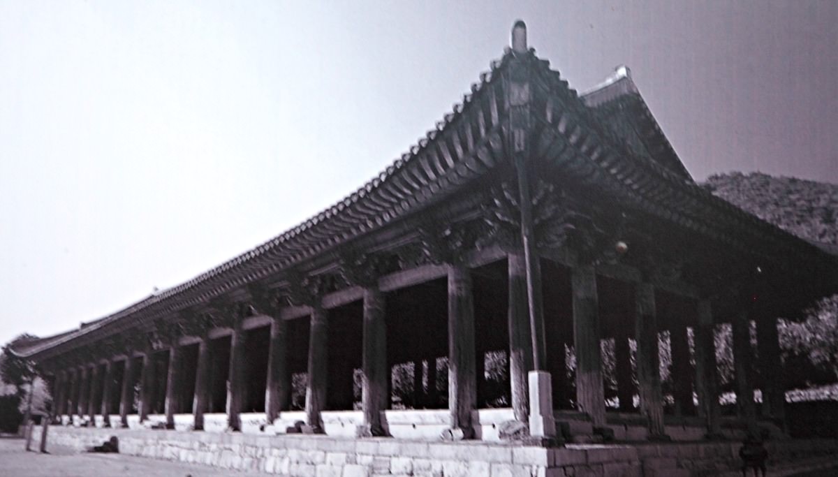 https://mdw-travel-data-us-east-1.s3.amazonaws.com/img/country/South-Korea/Jinnamgwan-Hall/img_03.jpg