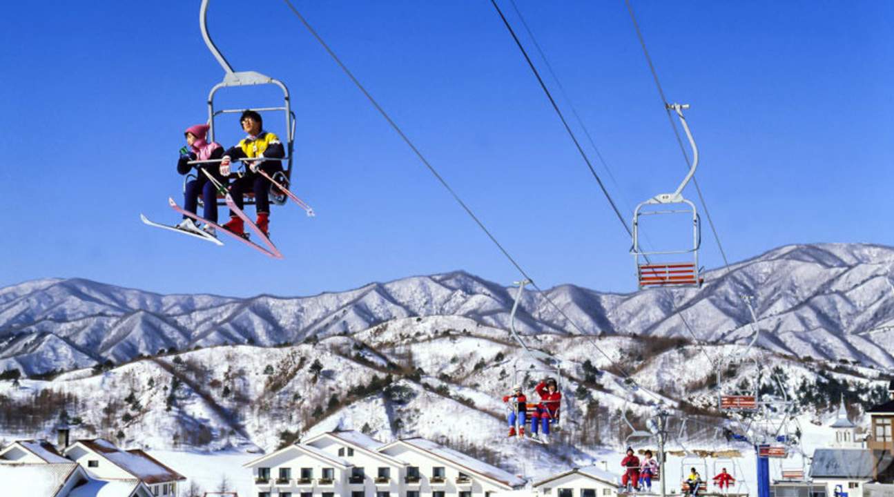 https://mdw-travel-data-us-east-1.s3.amazonaws.com/img/country/South-Korea/Jisan-Forest-Ski-Resort/img_02.jpg