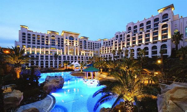 https://mdw-travel-data-us-east-1.s3.amazonaws.com/img/country/South-Korea/Lotte-Hotel-Jeju-Casino/img_00.jpg