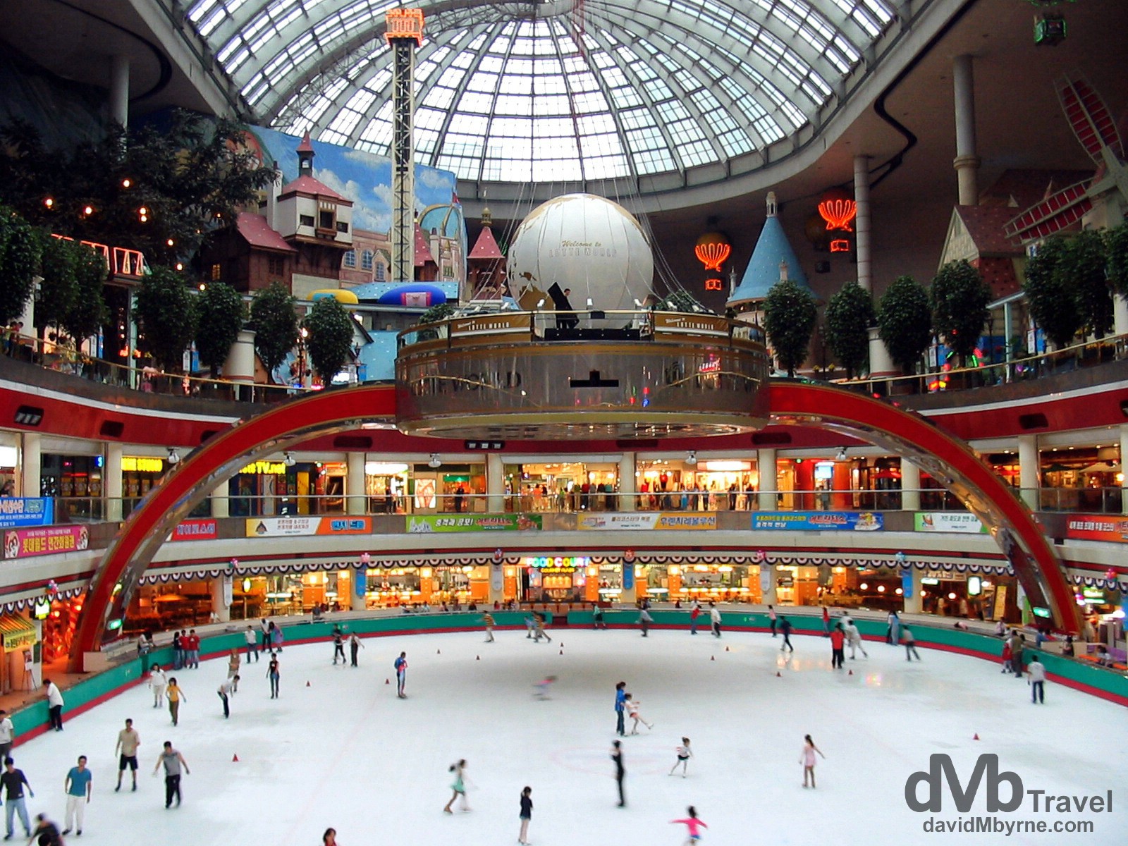 https://mdw-travel-data-us-east-1.s3.amazonaws.com/img/country/South-Korea/Lotte-World/img_03.jpg