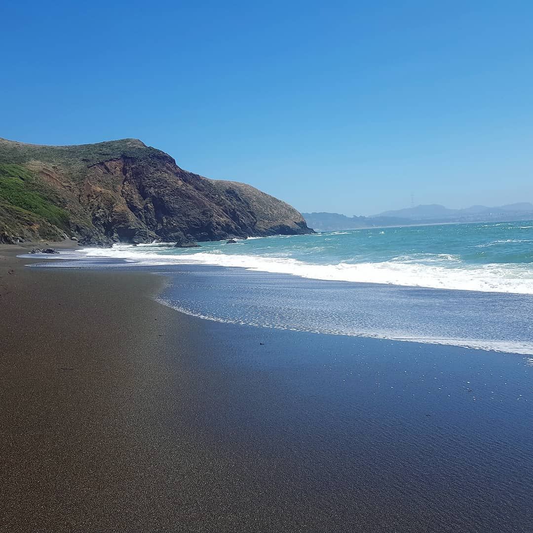 https://mdw-travel-data-us-east-1.s3.amazonaws.com/img/country/South-Korea/Manseongri-Black-Sand-Beach/img_00.jpg