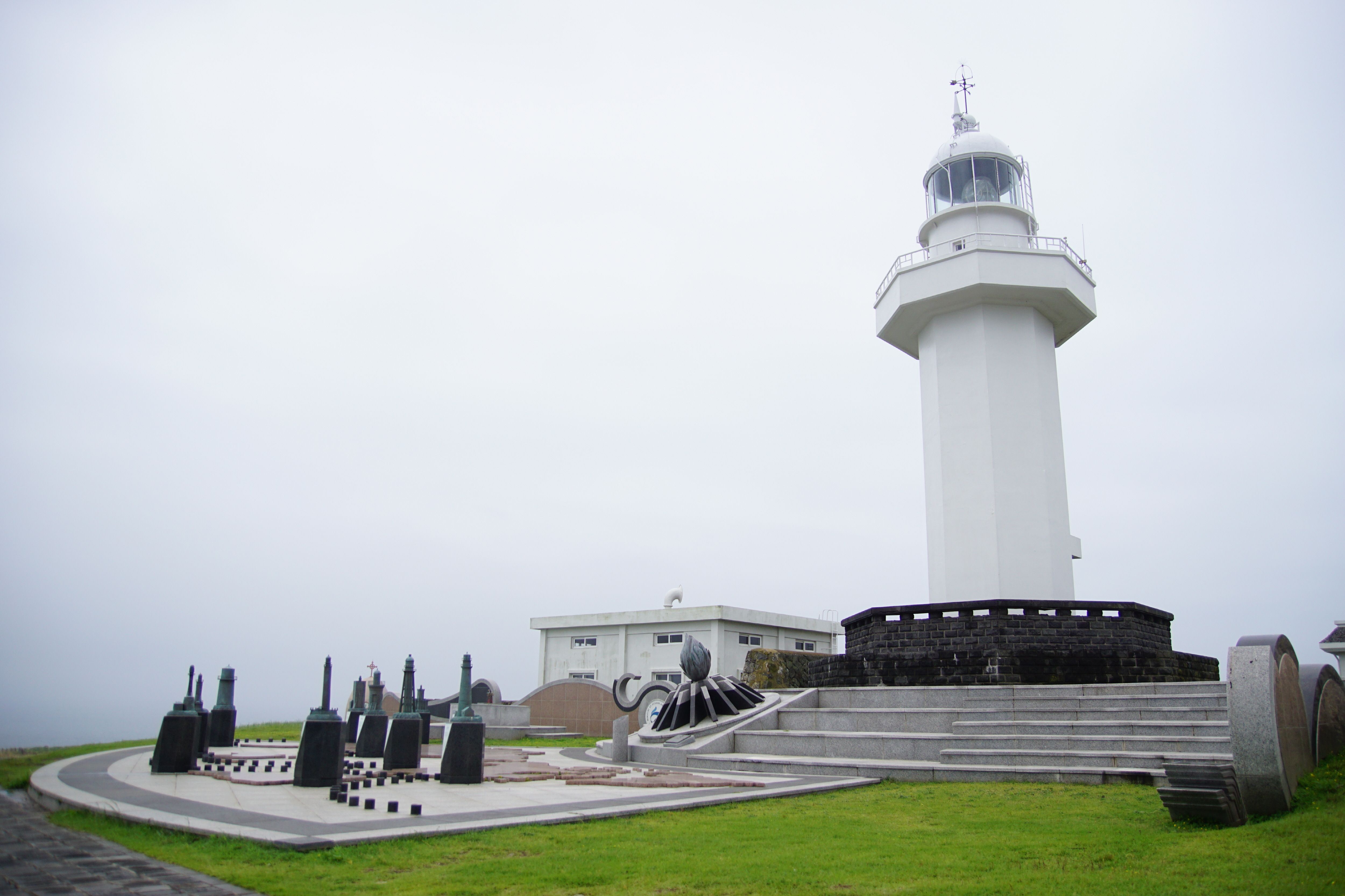 https://mdw-travel-data-us-east-1.s3.amazonaws.com/img/country/South-Korea/Mara-Island/img_01.jpg