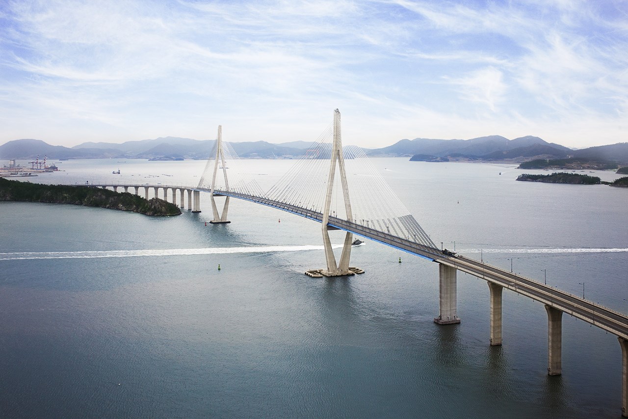 https://mdw-travel-data-us-east-1.s3.amazonaws.com/img/country/South-Korea/Mokpo-Bridge-Museum/img_00.jpg